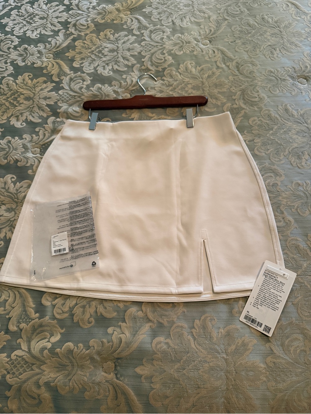Women's Lululemon Cream Softstreme High-Rise Mini Skirt